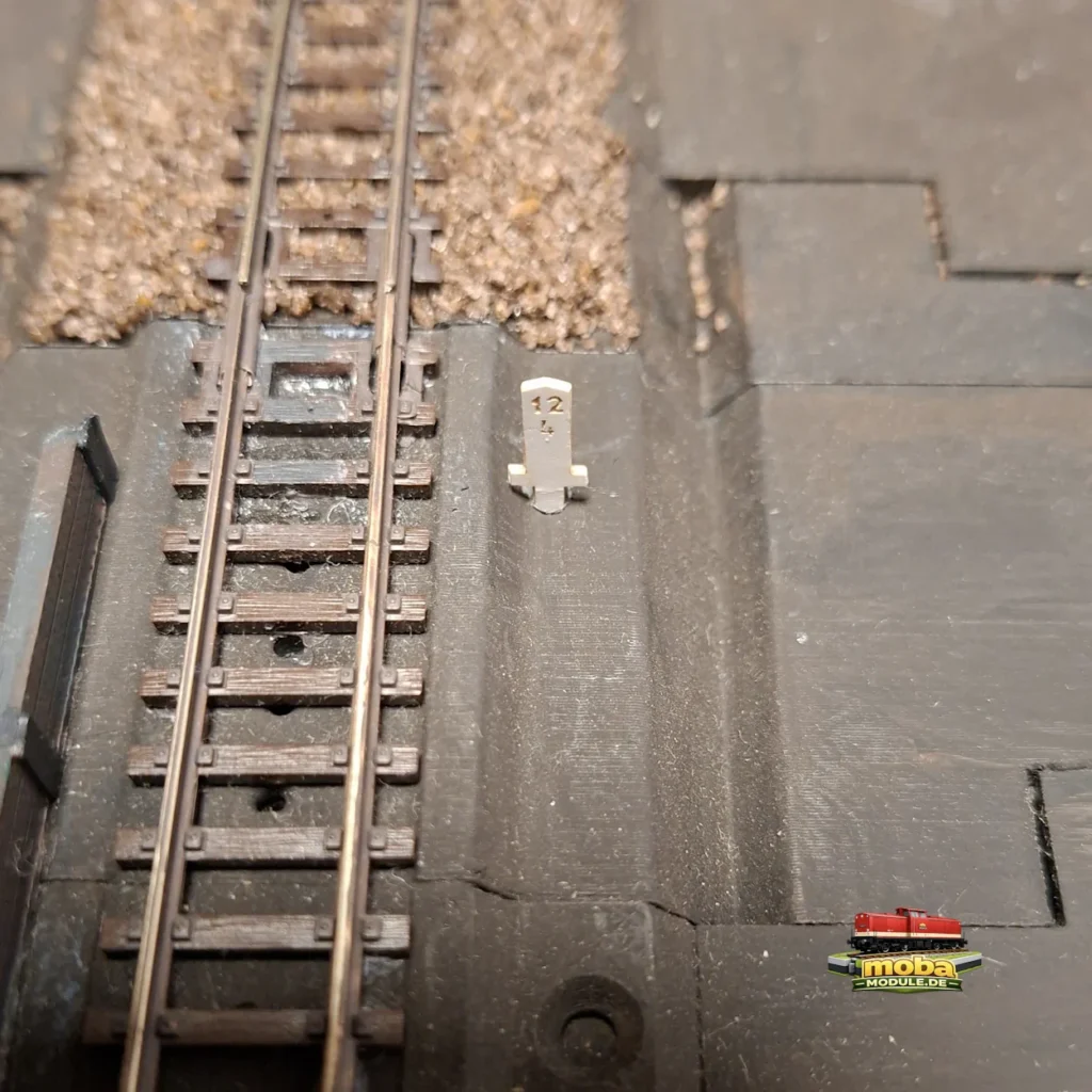 Nummernstein Hektometerstein Kilometerstein Modelleisenbahn 3