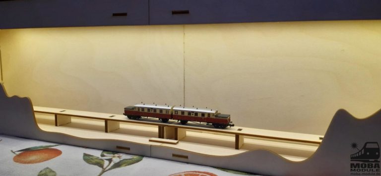 standprobe fertig aufgebaut akkutriebwagen mini diorama modellbahn lasercut spur n